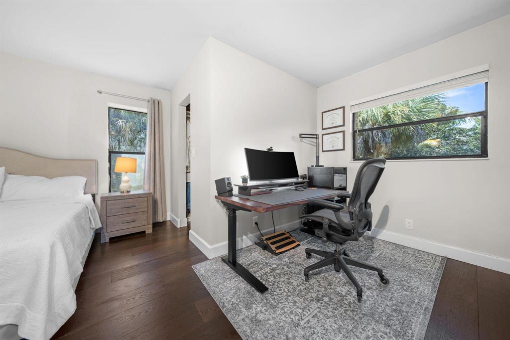 HAMMOCKS-LAKE FOREST CONDO - Residential