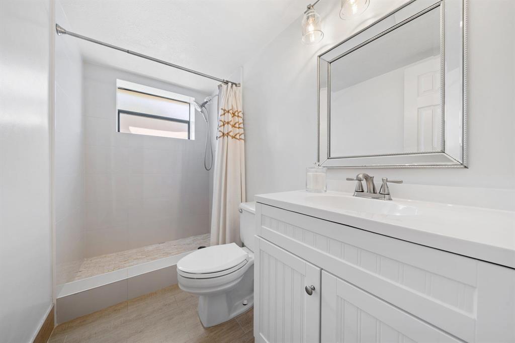 HAMMOCKS-LAKE FOREST CONDO - Residential