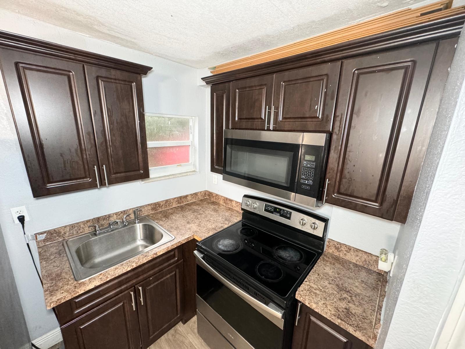 WEST GATE ESTS NORTHERN S - Residential Lease