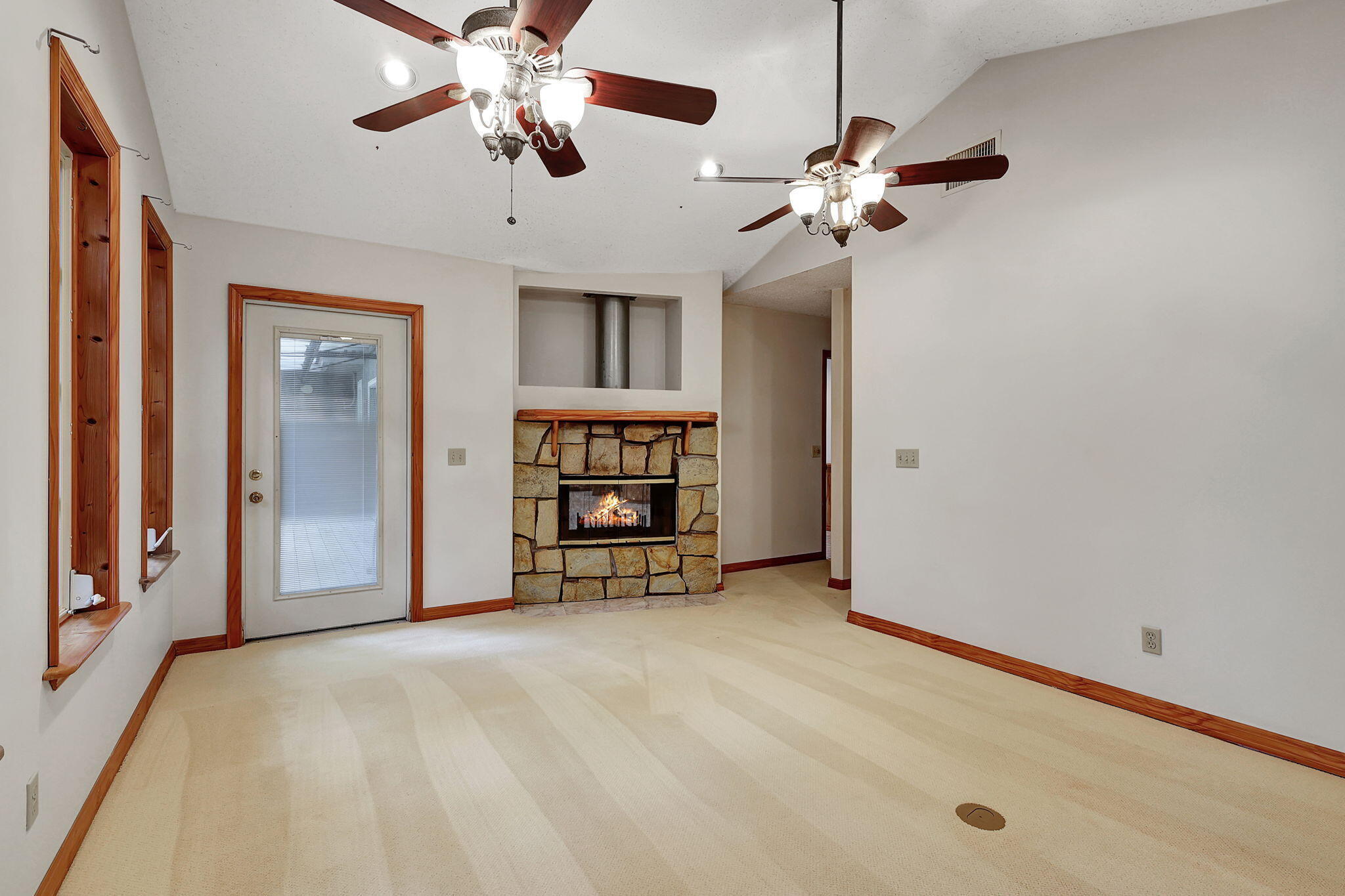 MARINERS LANDING - Residential Lease