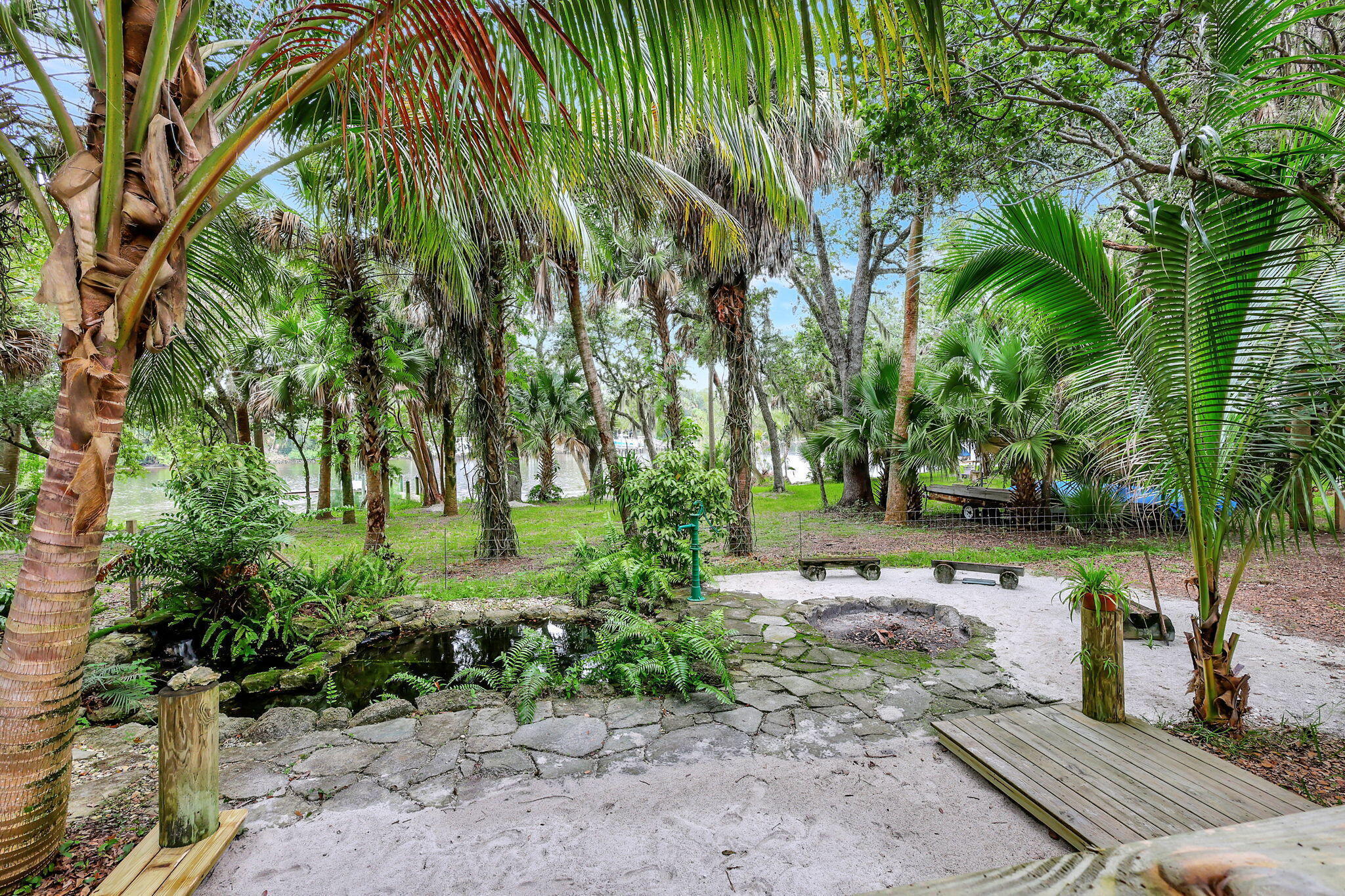 MARINERS LANDING - Residential Lease