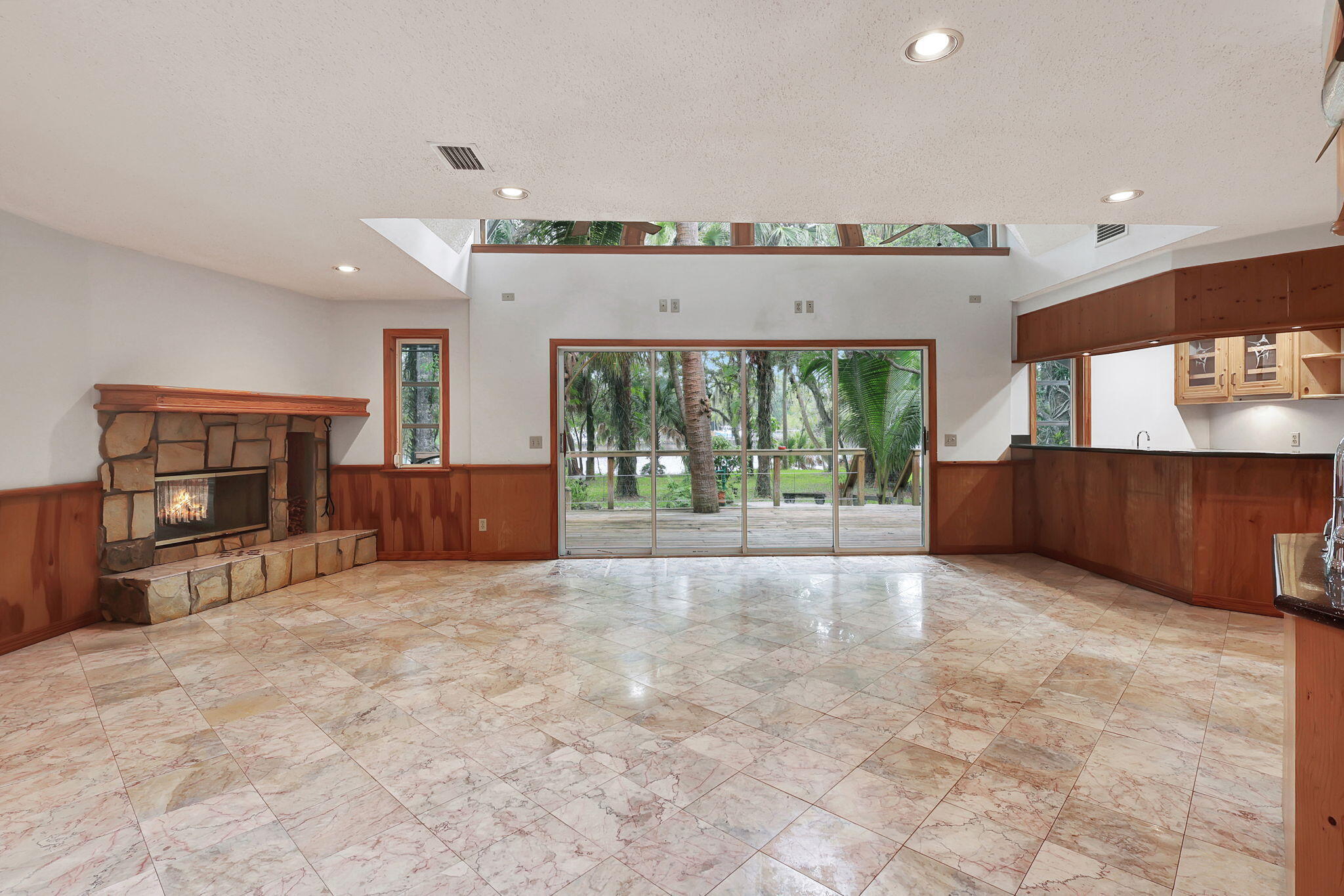 MARINERS LANDING - Residential Lease