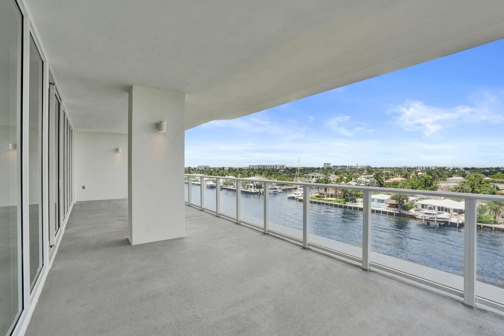 407 N Riverside Drive 605