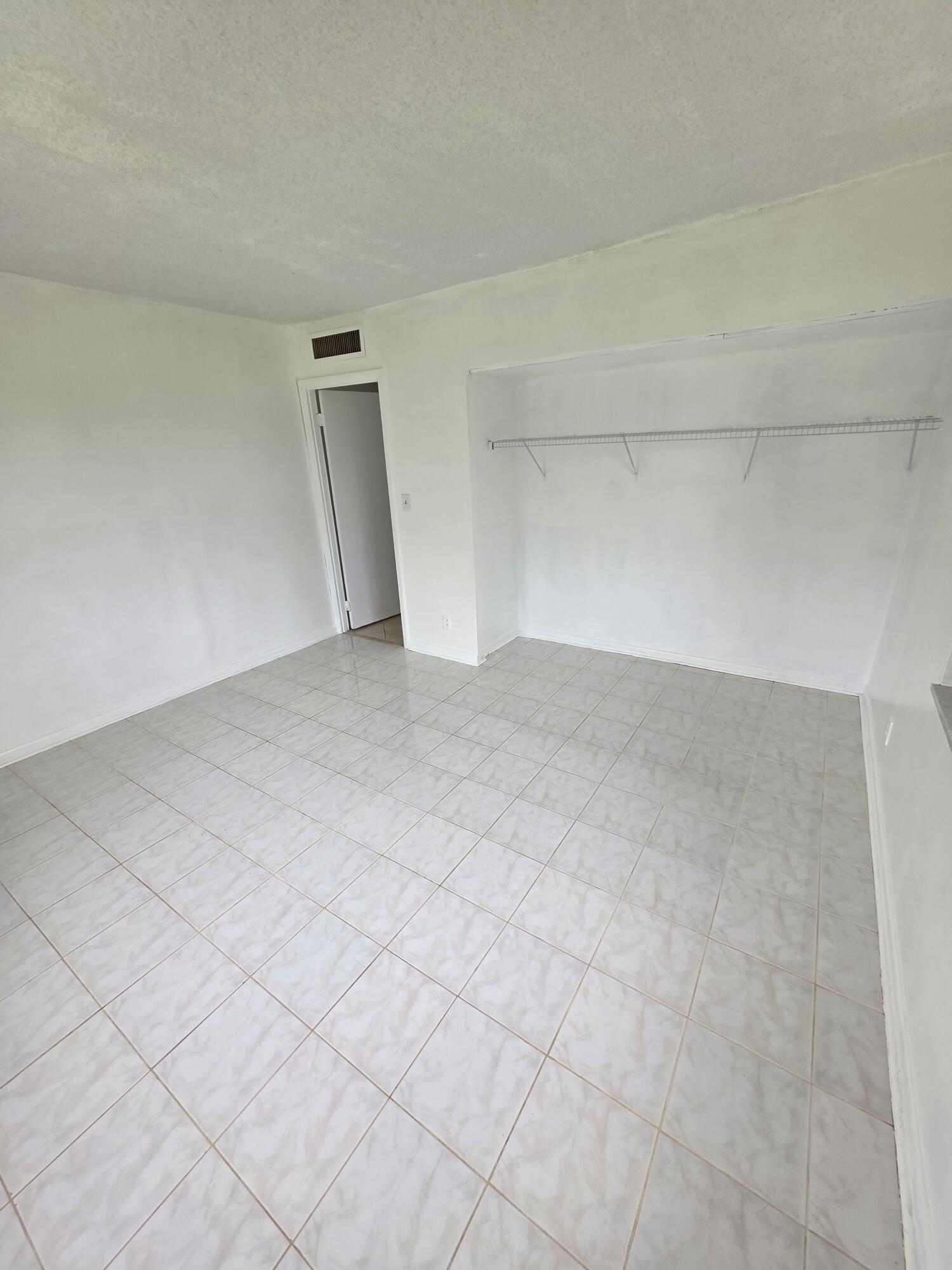 INVERRARY COUNTRY CLUB - Residential