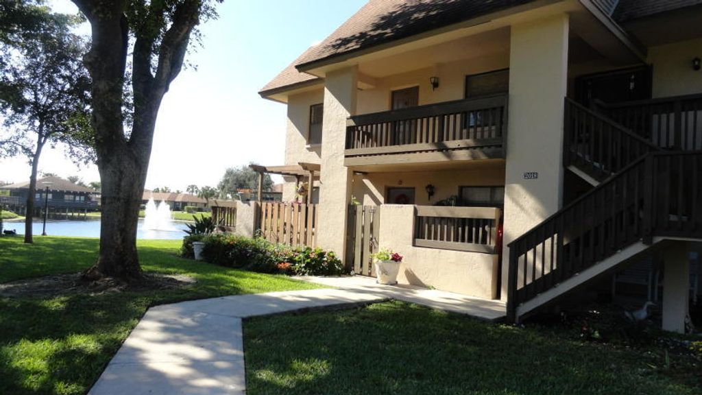 Photo of 2018 SW 29th Court #6a2, Delray Beach, FL 33445 (MLS # R10808215)