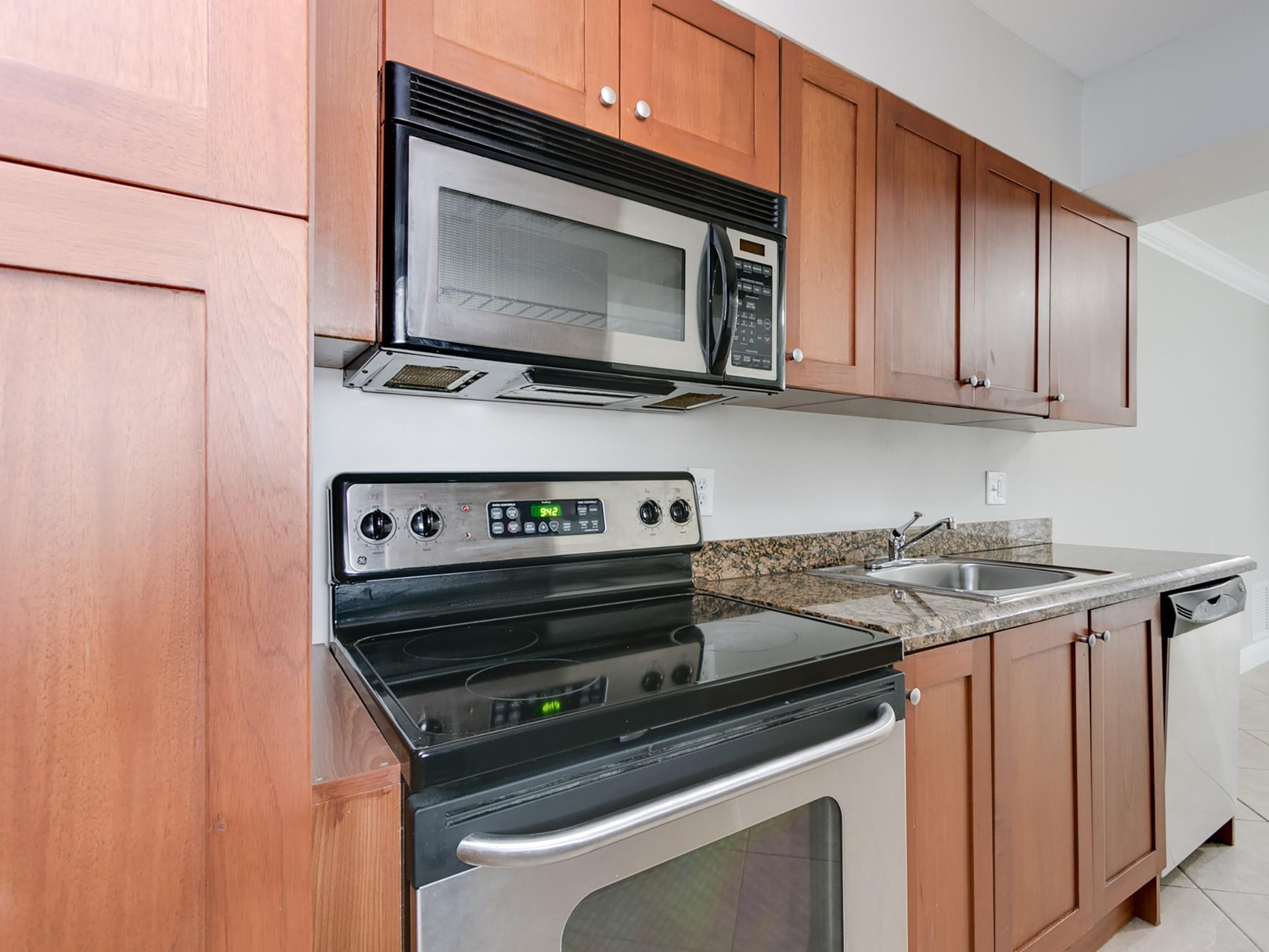 CORAL RIDGE PLACE CONDO - Residential Lease
