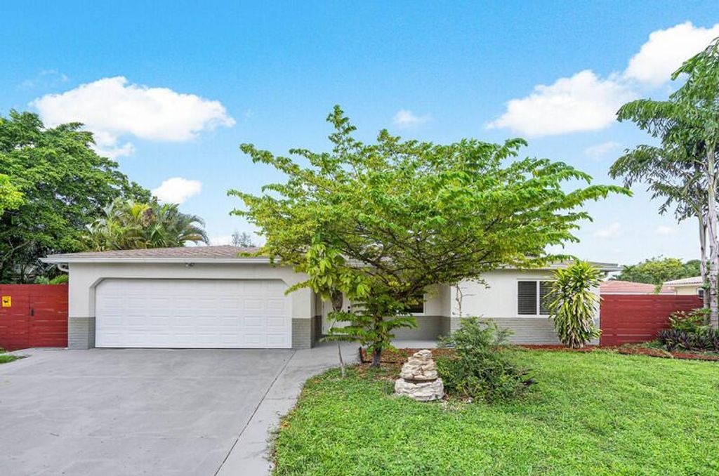 Photo of 10215 Barnegat Avenue, Boca Raton, FL 33428 (MLS # R11010578)