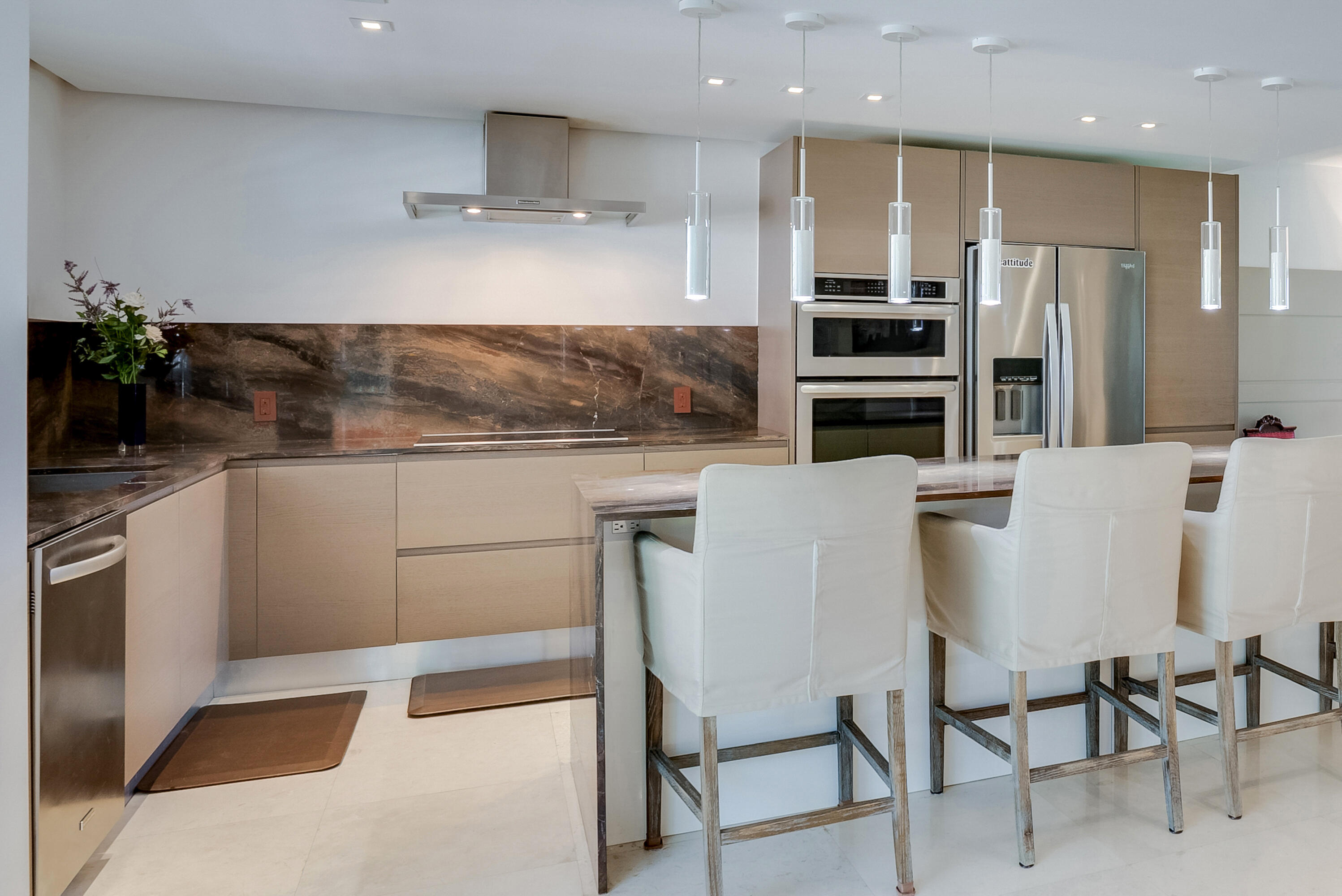 ORLEANS CHATEAU & VILLAS CO-OP - Residential
