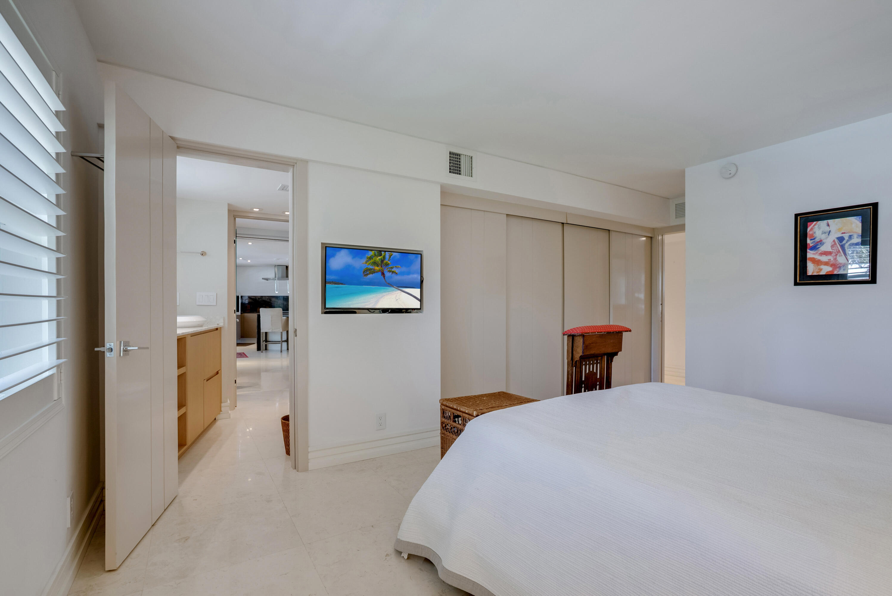 ORLEANS CHATEAU & VILLAS CO-OP - Residential
