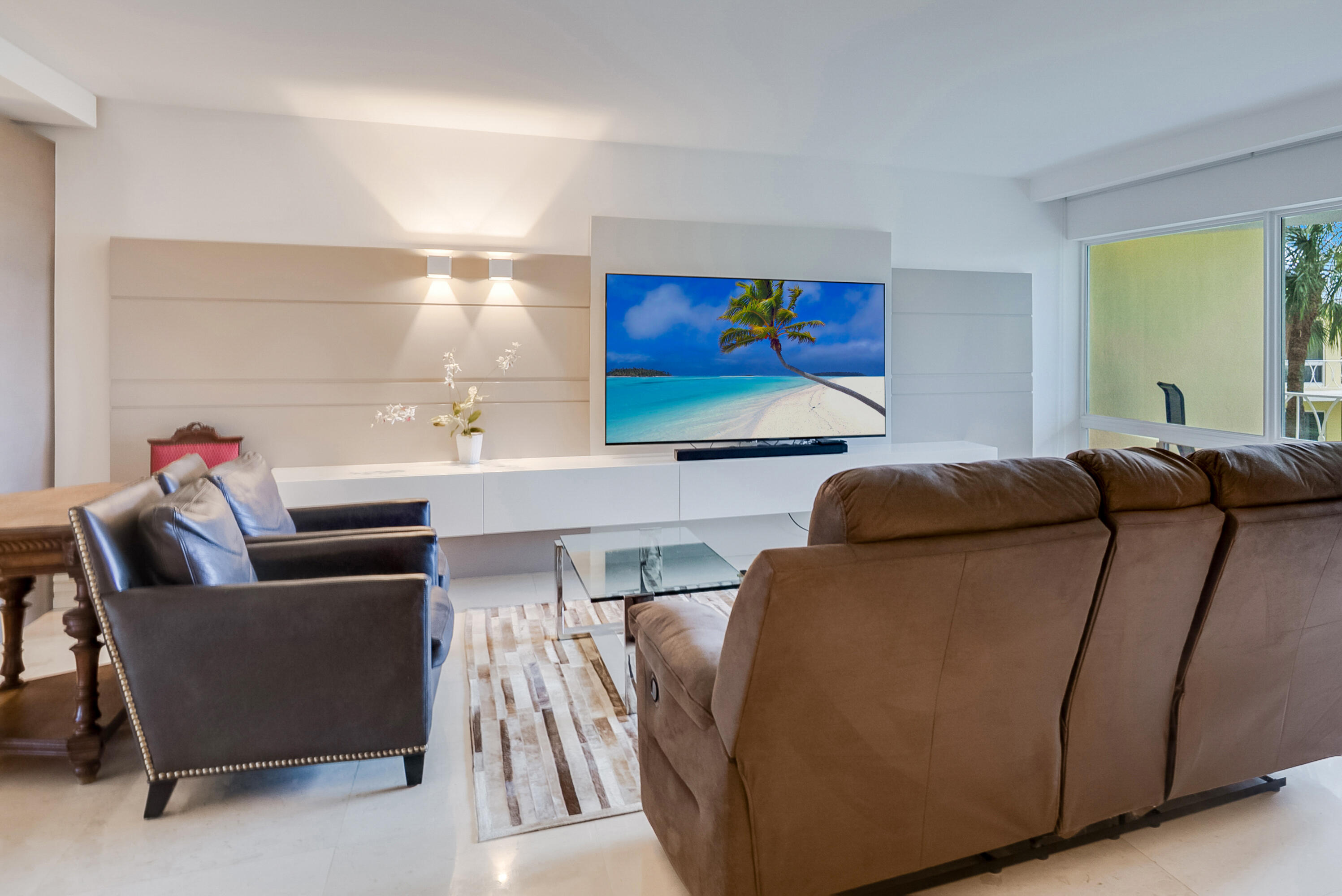 ORLEANS CHATEAU & VILLAS CO-OP - Residential