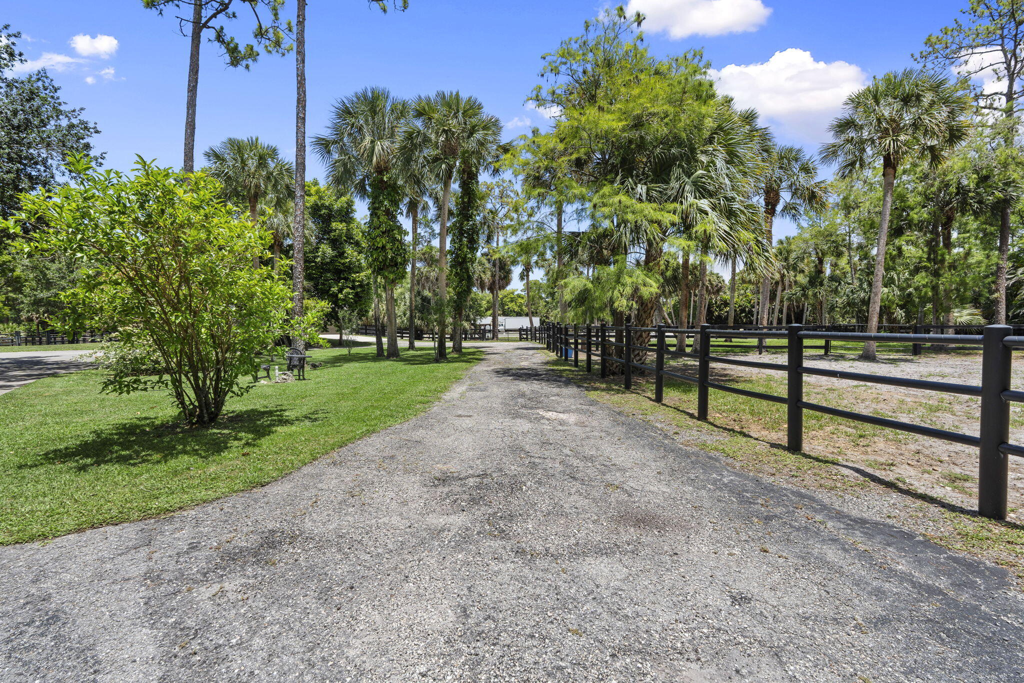 FOX TRAIL - Residential