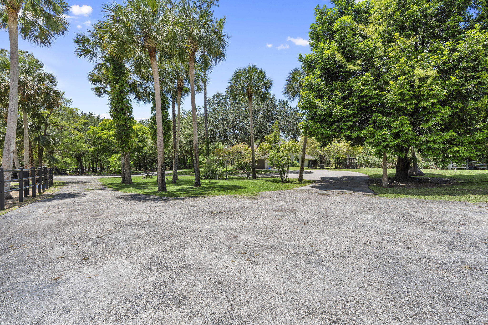 FOX TRAIL - Residential