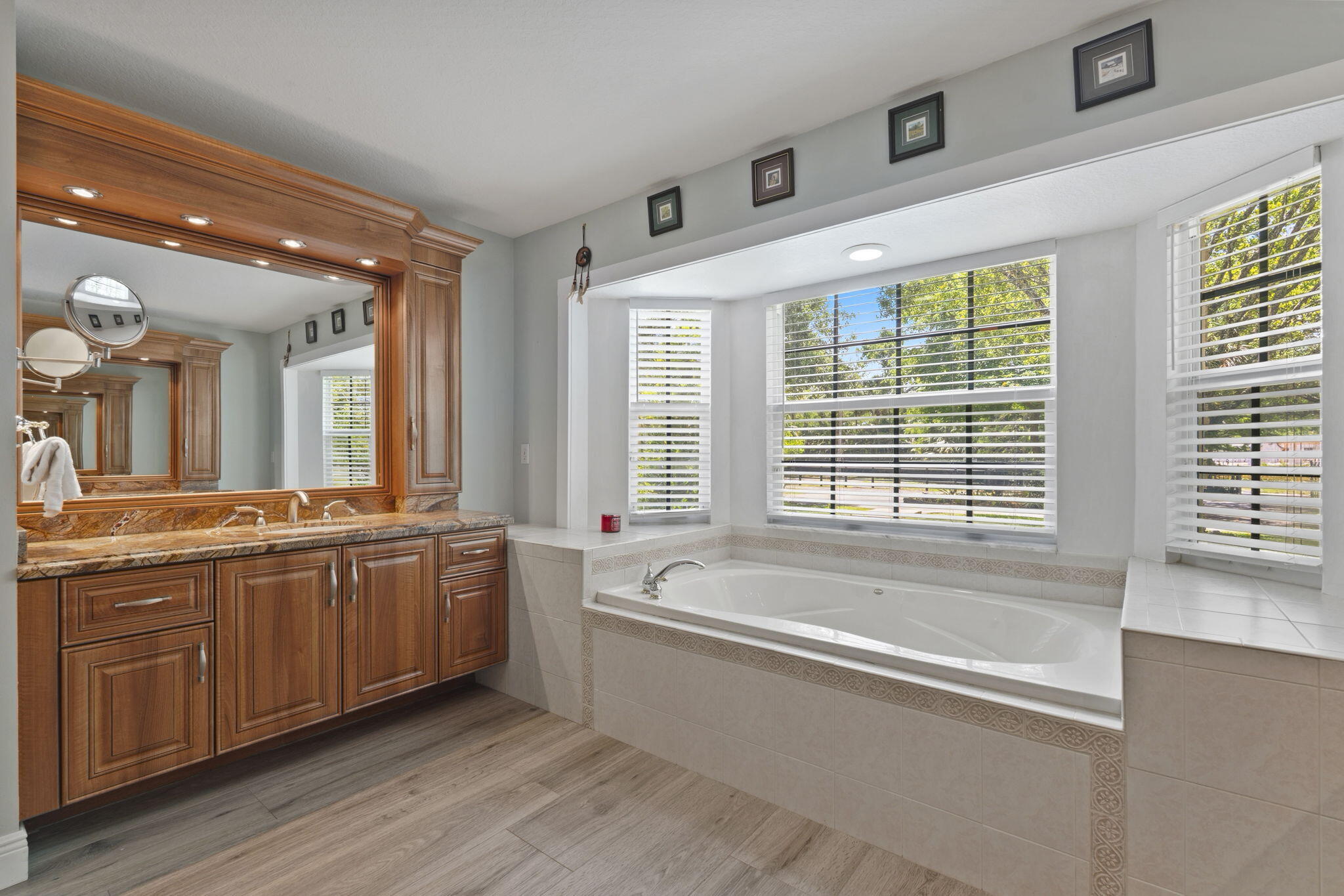 FOX TRAIL - Residential