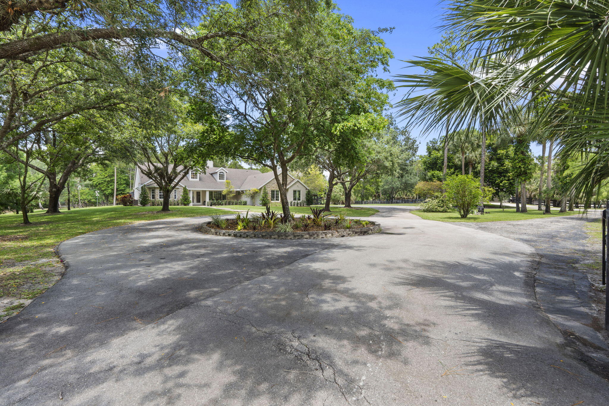 FOX TRAIL - Residential