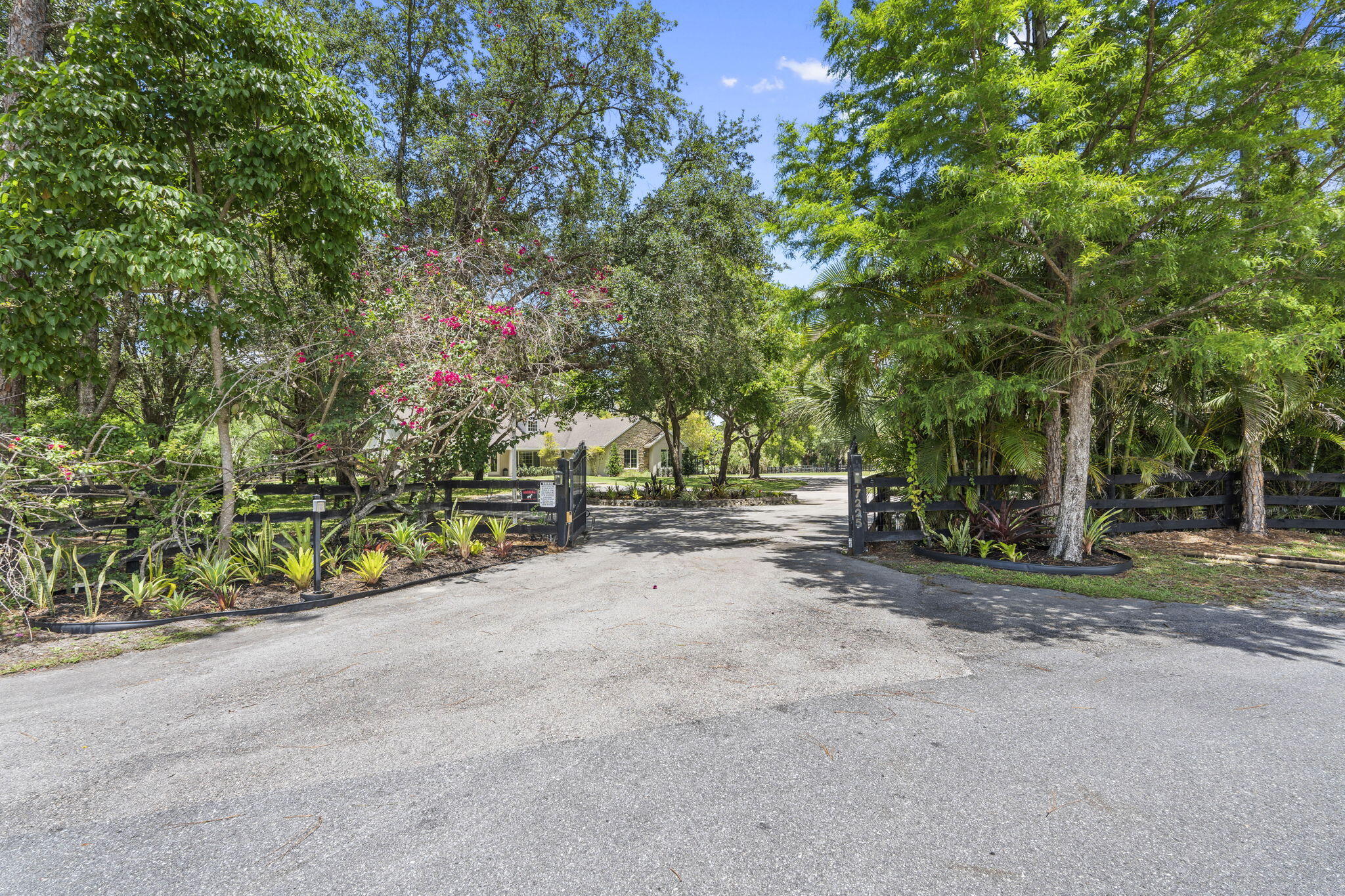 FOX TRAIL - Residential