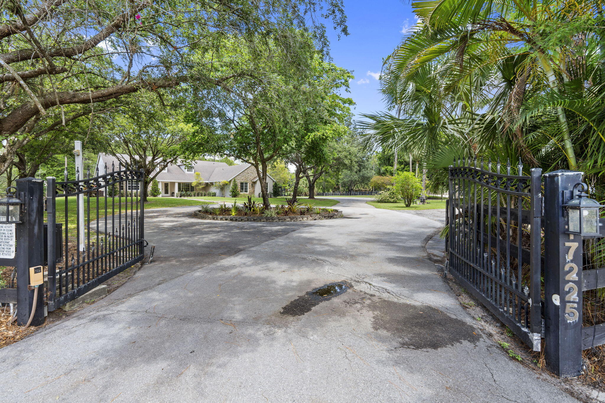 FOX TRAIL - Residential