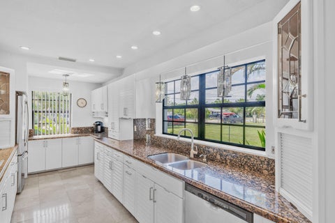 Tiny photo for 400 E Acre Drive, Plantation, FL 33317 (MLS # B26078658)