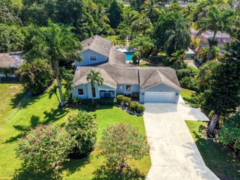 Tiny photo for 400 E Acre Drive, Plantation, FL 33317 (MLS # B26078658)