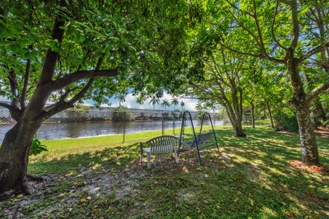 Tiny photo for 400 E Acre Drive, Plantation, FL 33317 (MLS # B26078658)