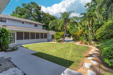 Tiny photo for 400 E Acre Drive, Plantation, FL 33317 (MLS # B26078658)