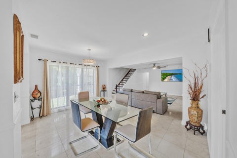 Tiny photo for 400 E Acre Drive, Plantation, FL 33317 (MLS # B26078658)