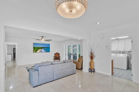 Tiny photo for 400 E Acre Drive, Plantation, FL 33317 (MLS # B26078658)