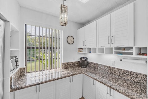 Tiny photo for 400 E Acre Drive, Plantation, FL 33317 (MLS # B26078658)