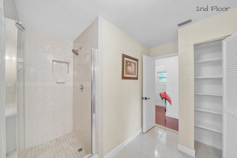 Tiny photo for 400 E Acre Drive, Plantation, FL 33317 (MLS # B26078658)