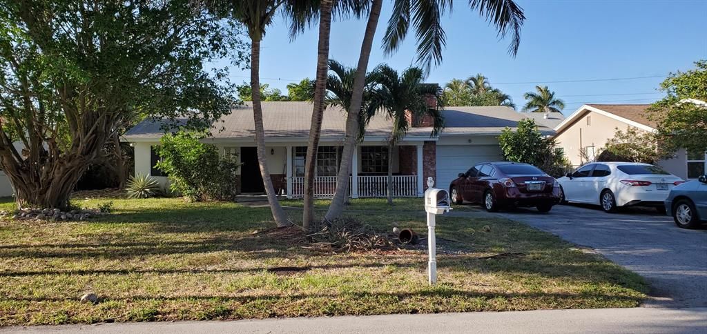 Photo of 725 Heron Drive, Delray Beach, FL 33444 (MLS # R10708104)