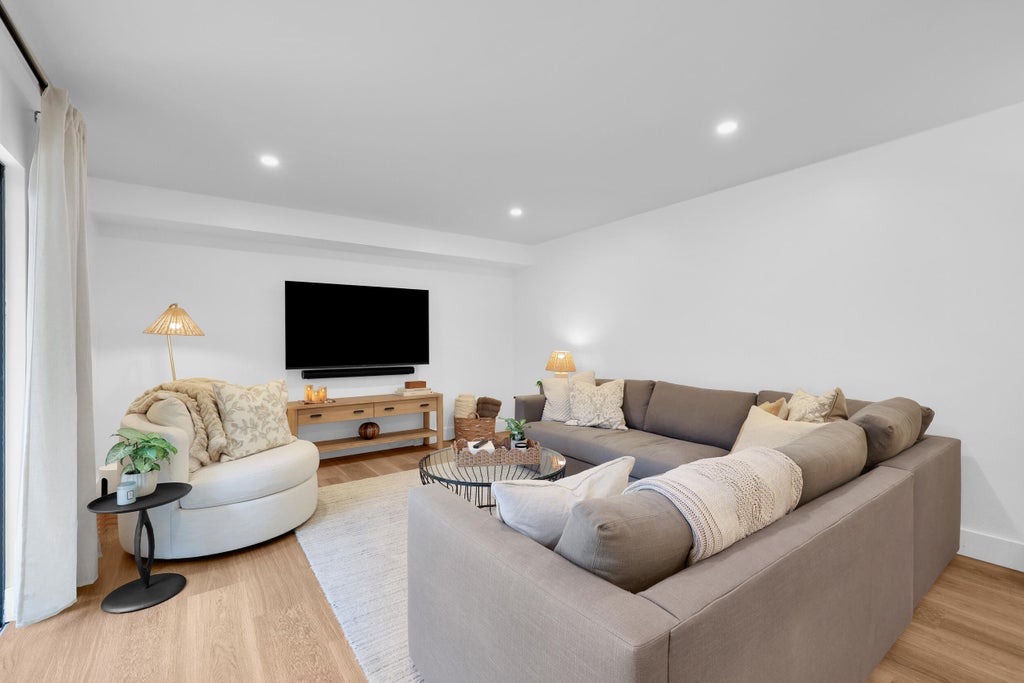 Photo of 623 6TH Court, Palm Beach Gardens, FL 33410 (MLS # B26071524)