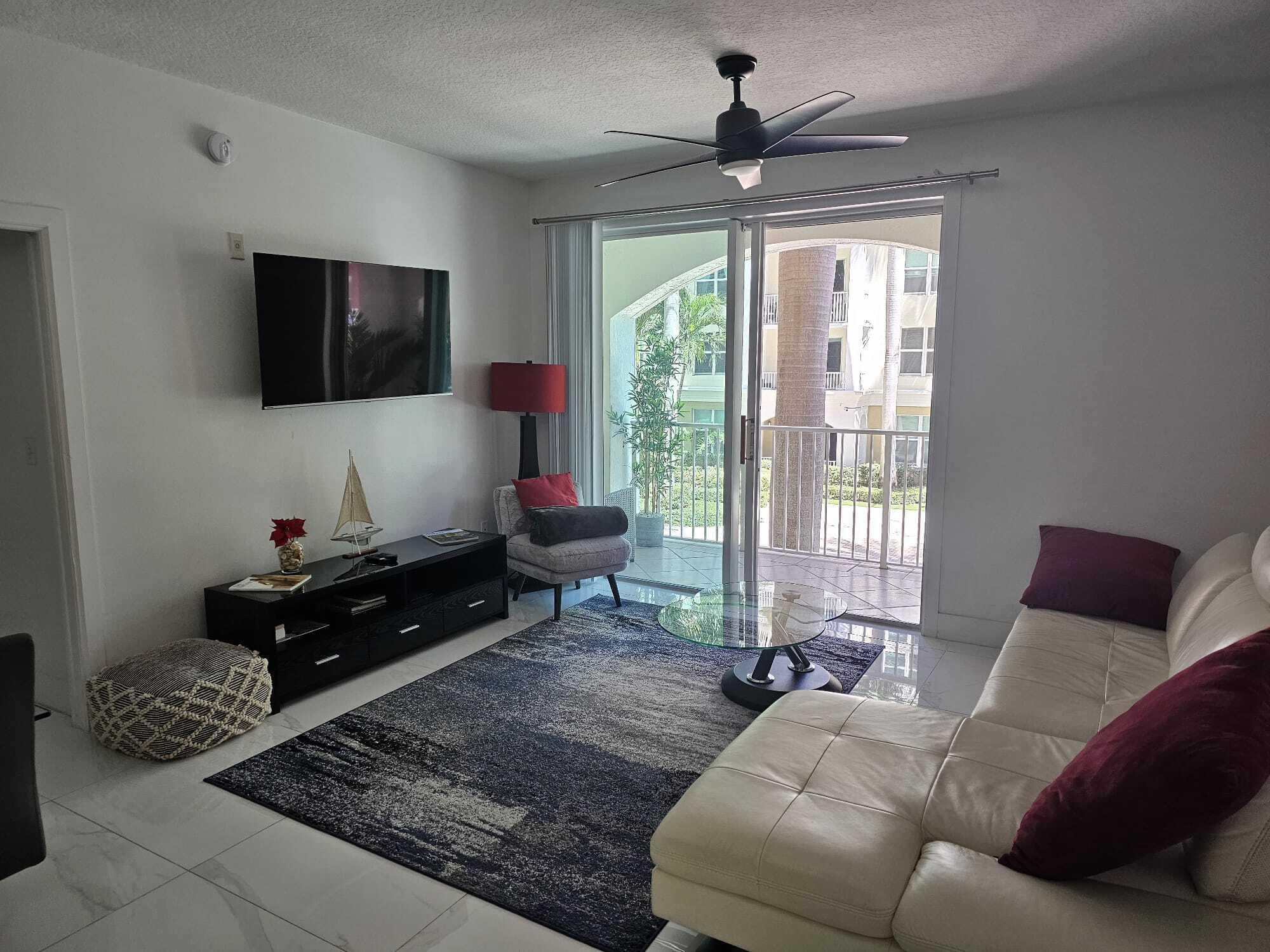 804 E Windward Way 221