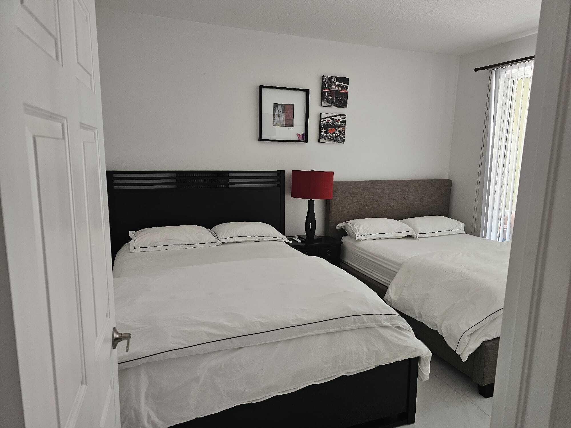 MOORINGS AT LANTANA CONDO - Residential Lease