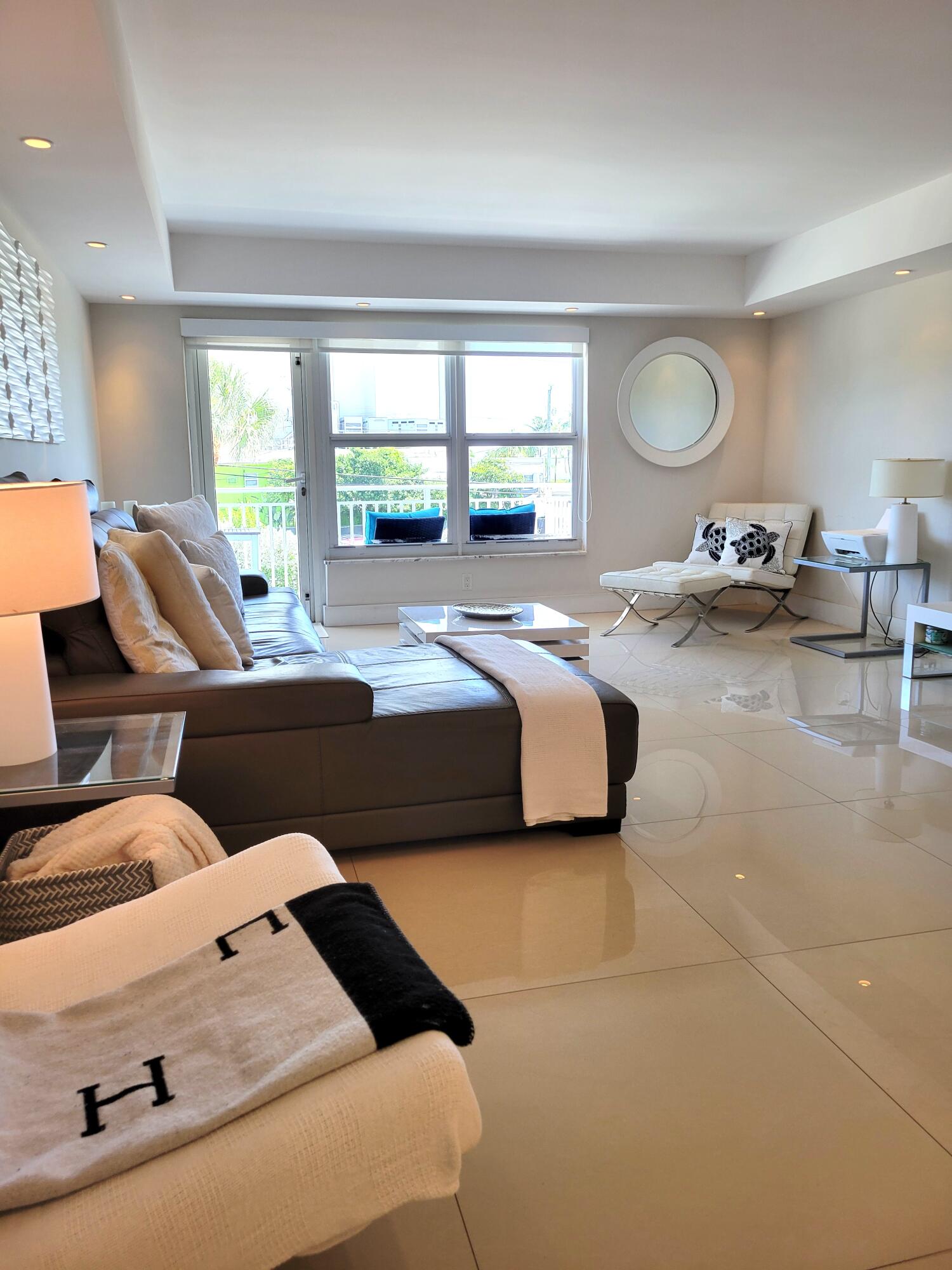 3000 E SUNRISE Boulevard 2B