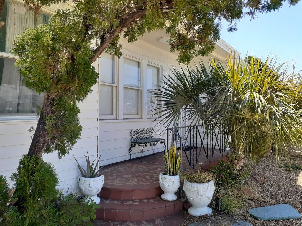 Photo of 1022 N J Street, Lake Worth Beach, FL 33460 (MLS # R11073902)