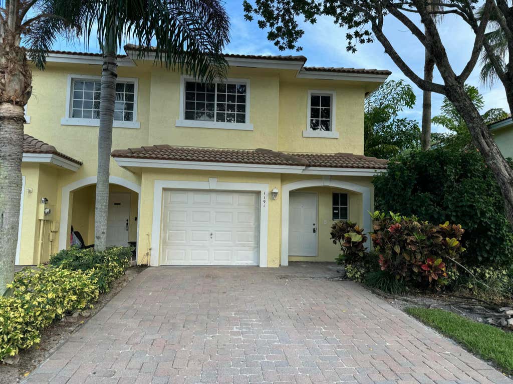 Photo of 1191 Imperial Lake Road, West Palm Beach, FL 33413 (MLS # B26047797)