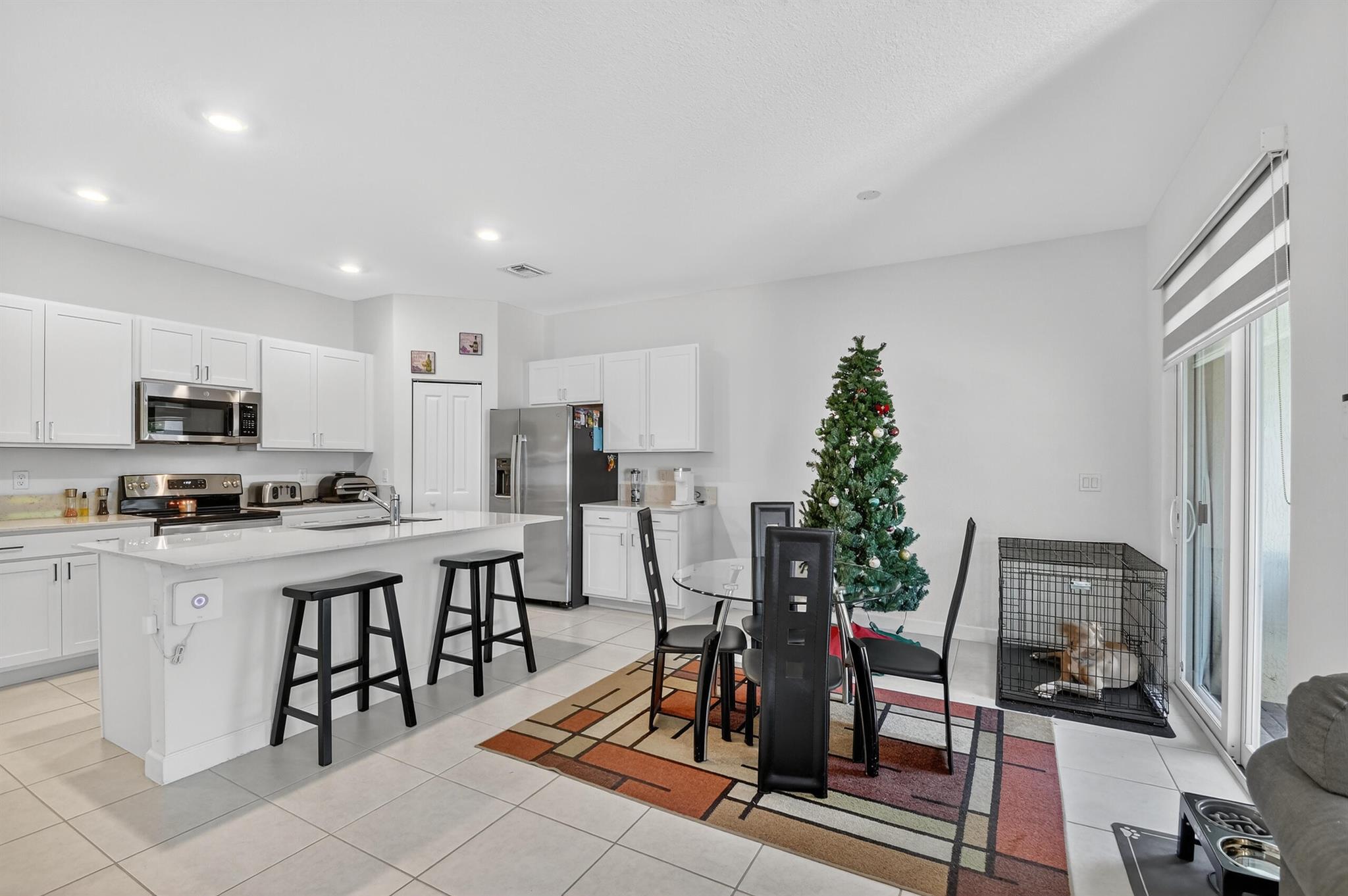 LAKESHORE AT THE FOUNTAIN - Residential