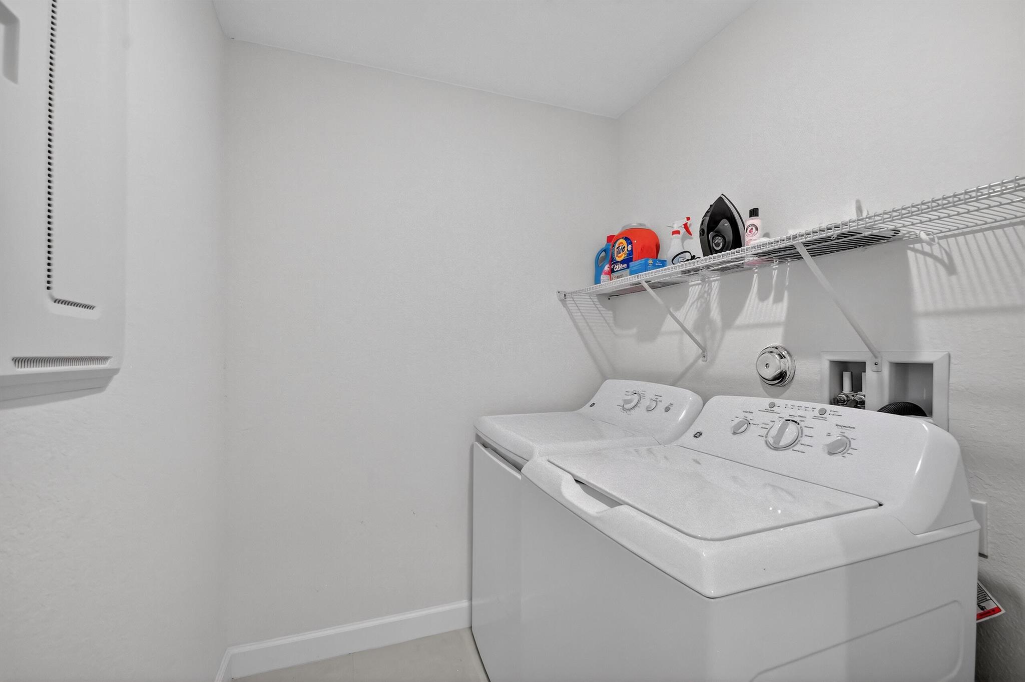 LAKESHORE AT THE FOUNTAIN - Residential