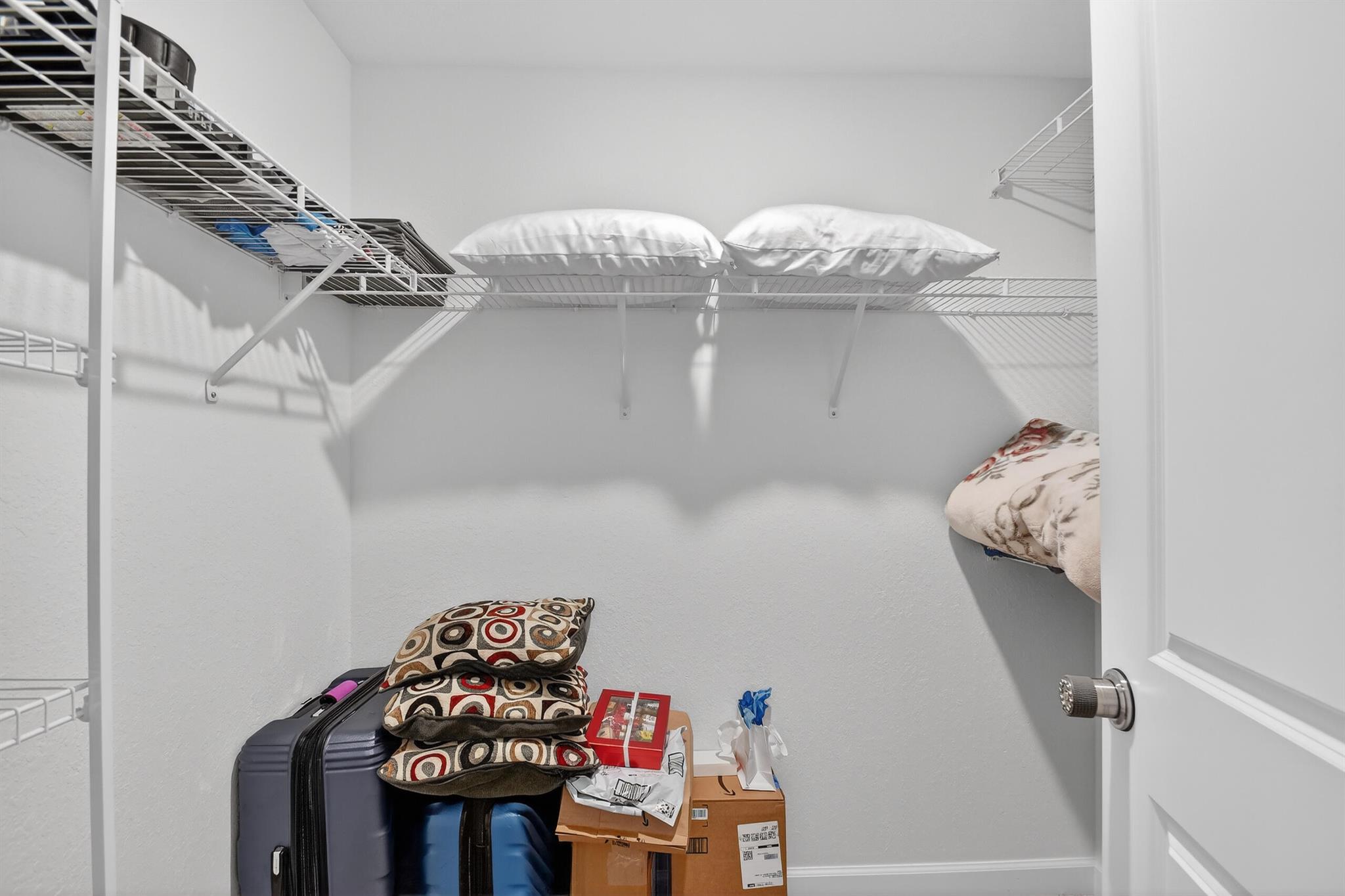 LAKESHORE AT THE FOUNTAIN - Residential