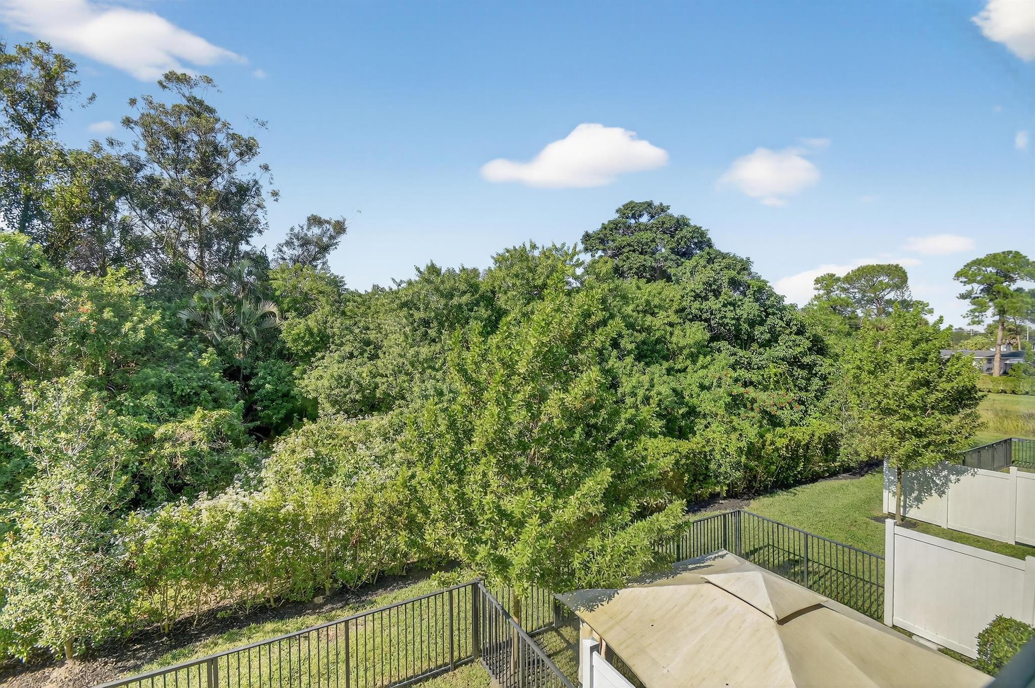 LAKESHORE AT THE FOUNTAIN - Residential