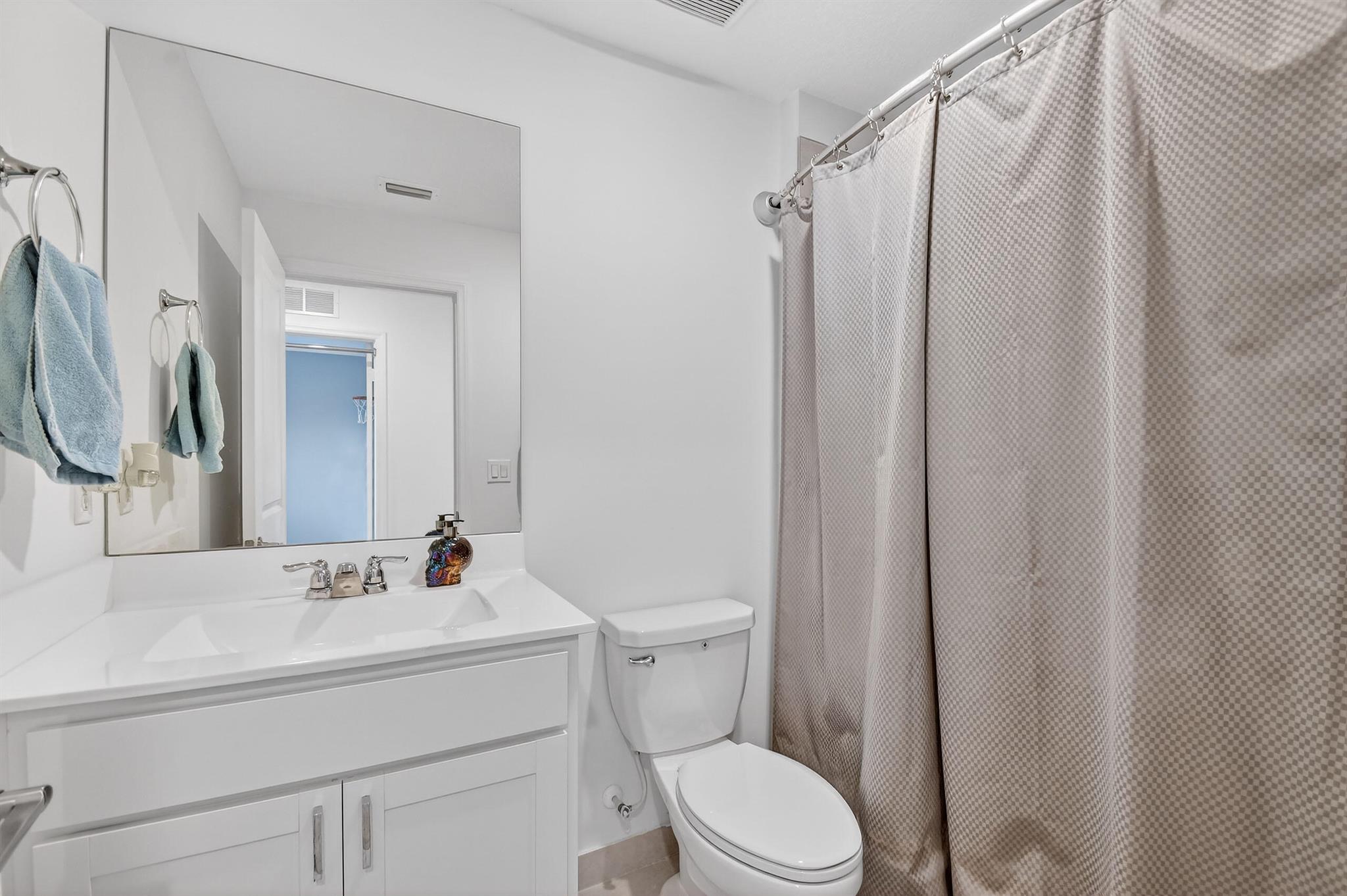 LAKESHORE AT THE FOUNTAIN - Residential