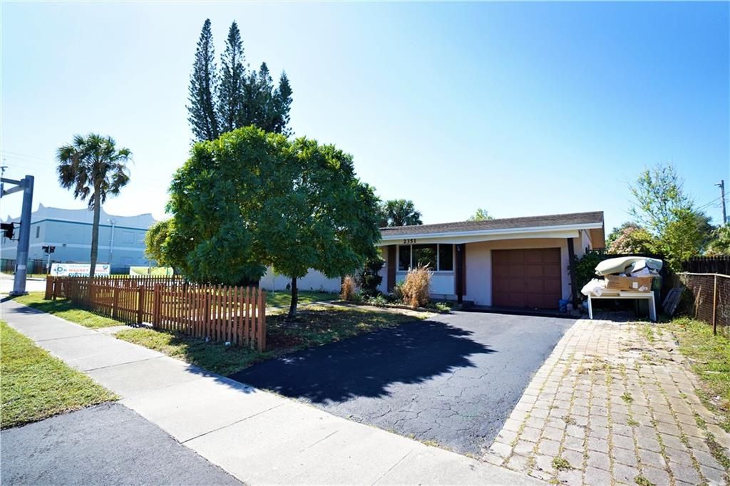 Photo of 2351 SW 31st Ave, Fort Lauderdale, FL 33312 (MLS # F10269594)