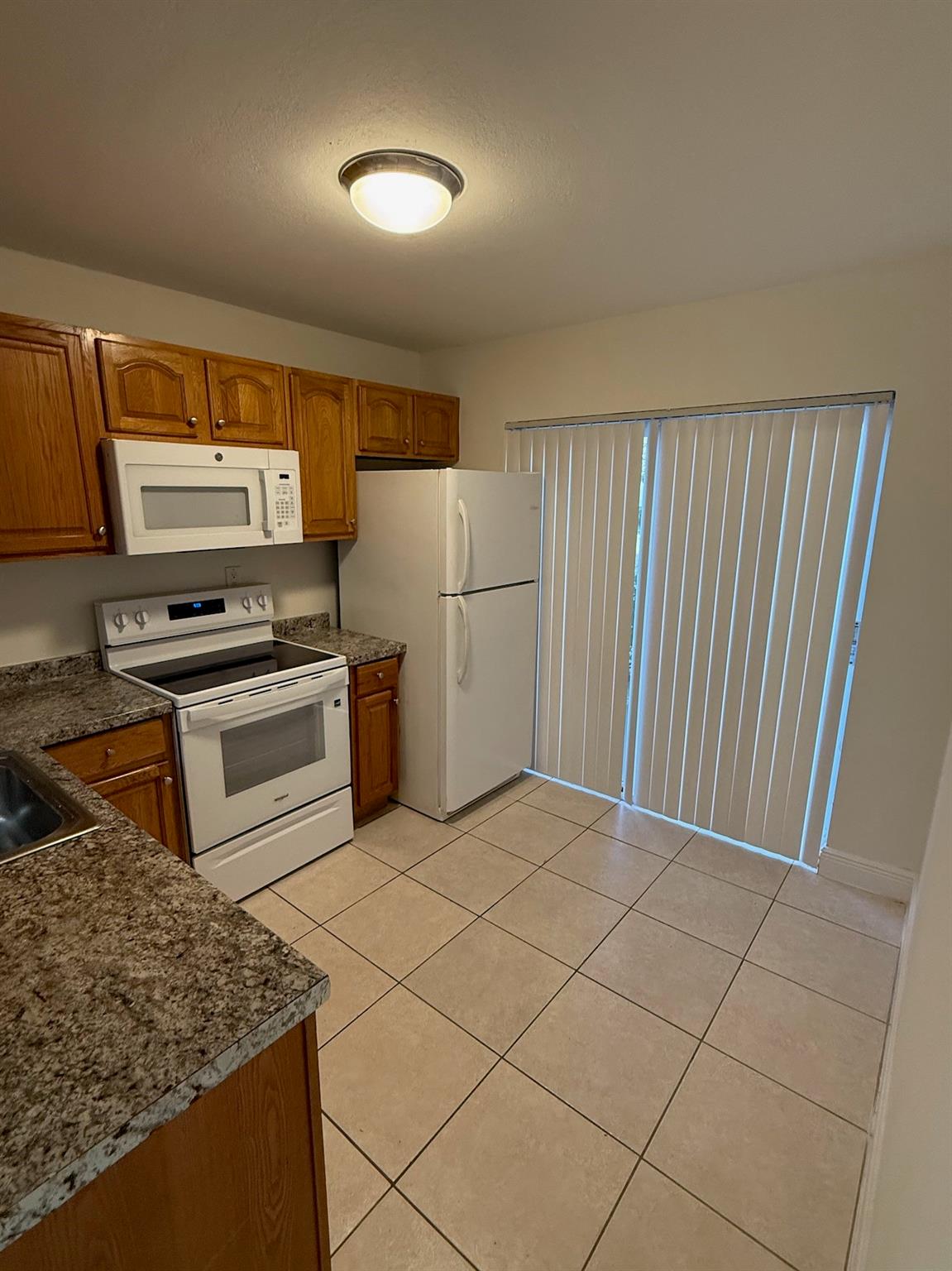 Loch Lomond Sec 3 78-46 B - Residential Lease