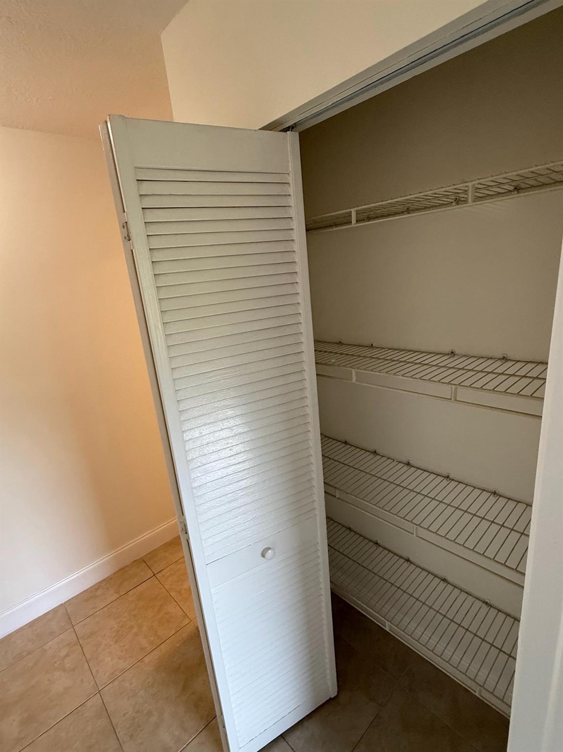 Loch Lomond Sec 3 78-46 B - Residential Lease