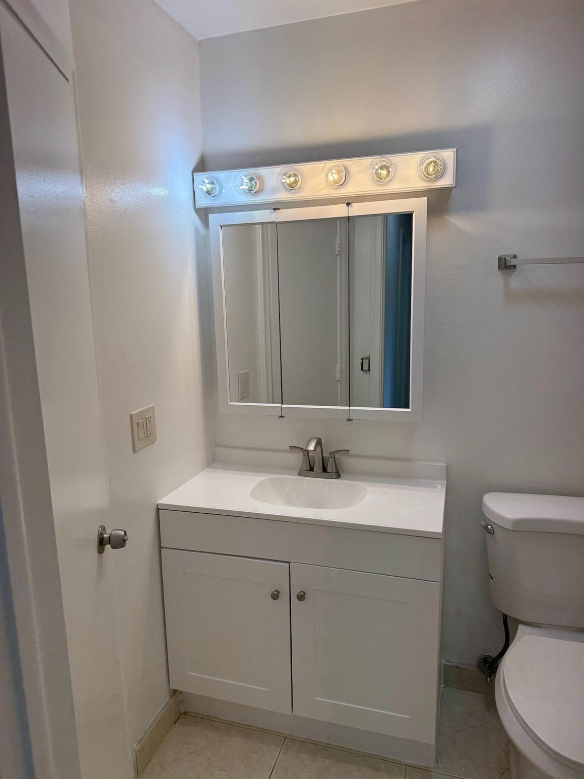 Loch Lomond Sec 3 78-46 B - Residential Lease