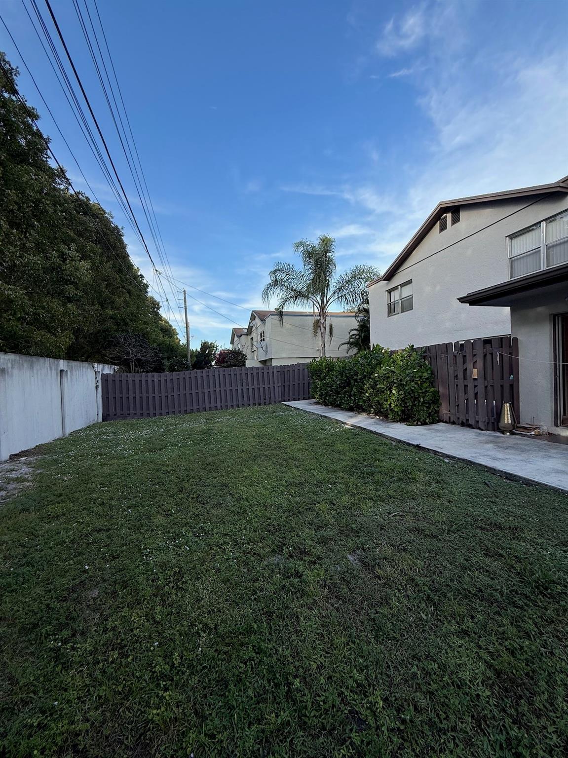 Loch Lomond Sec 3 78-46 B - Residential Lease