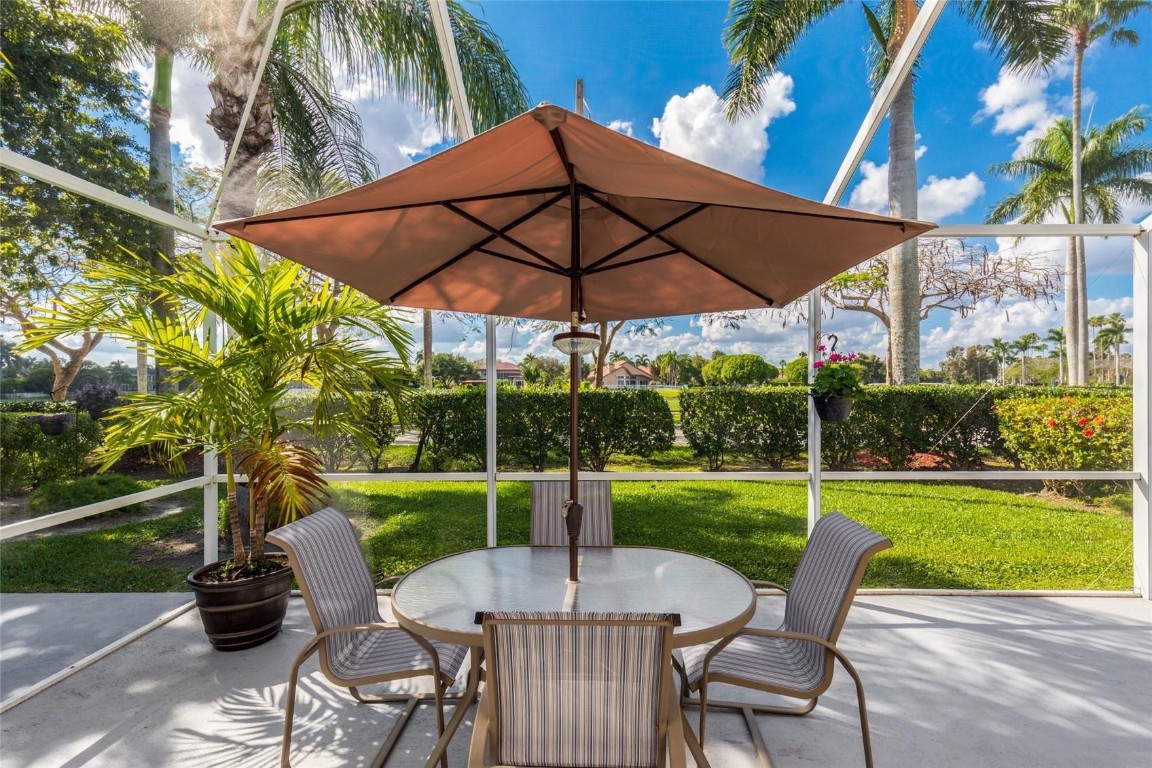 Hollywood Lakes Country C - Residential