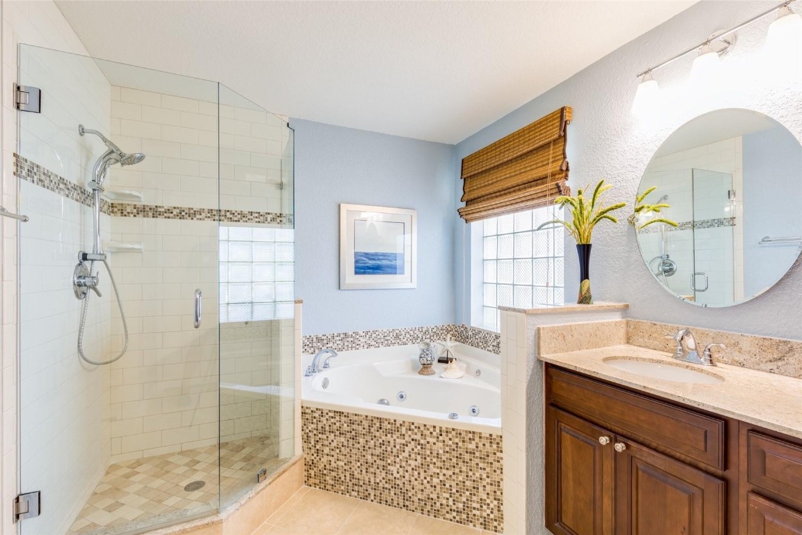 Hollywood Lakes Country C - Residential