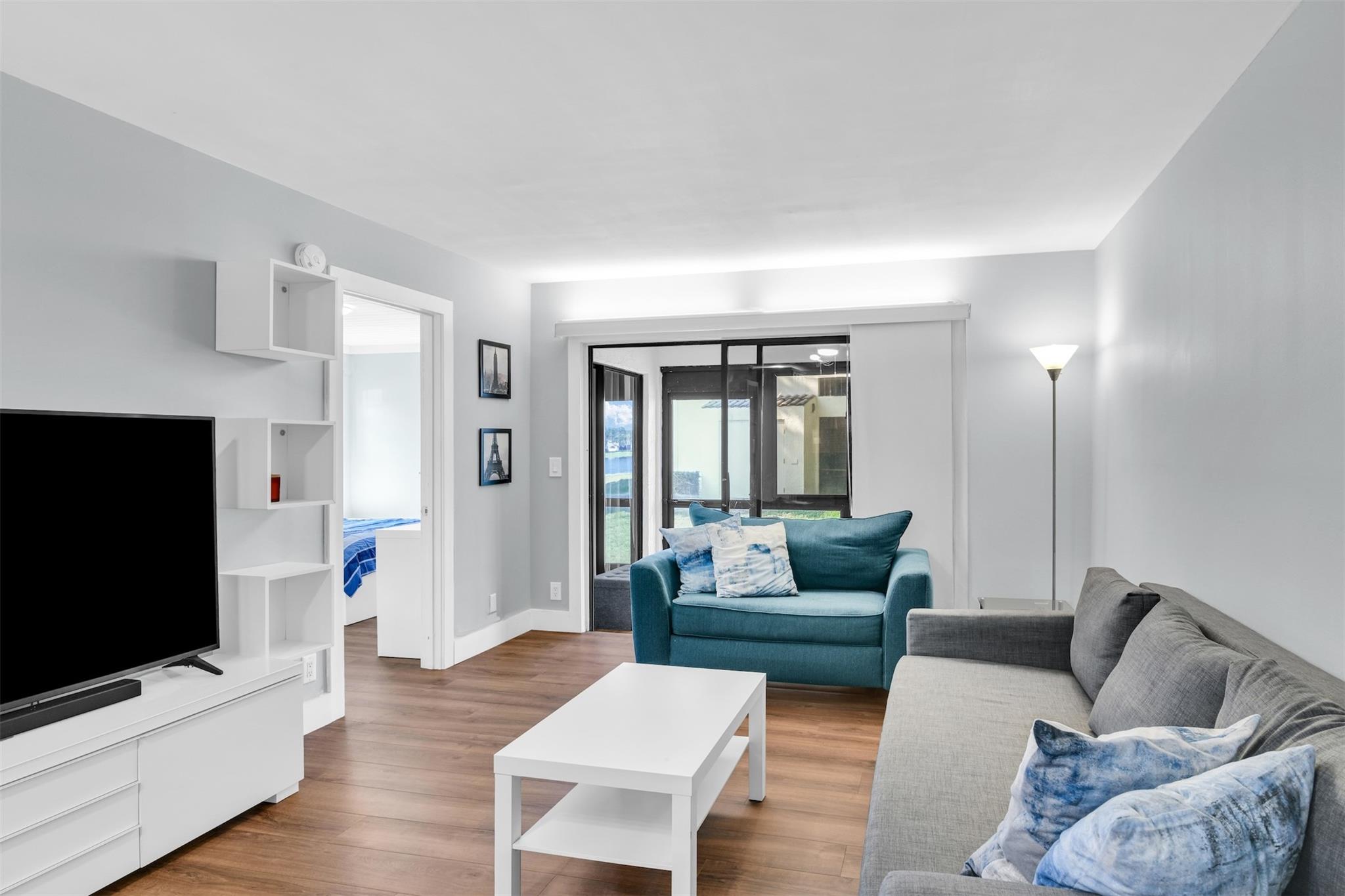 LAKE WINDWOOD - Residential