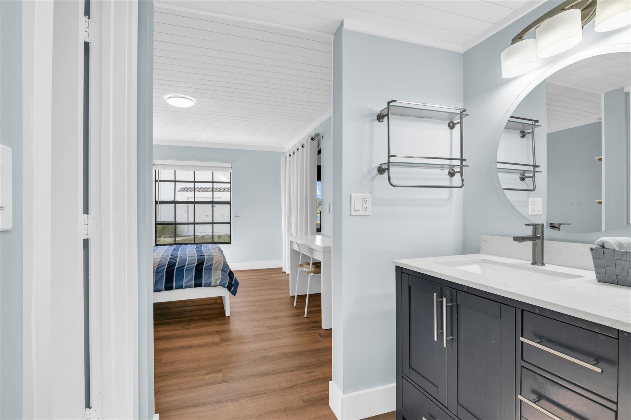 LAKE WINDWOOD - Residential