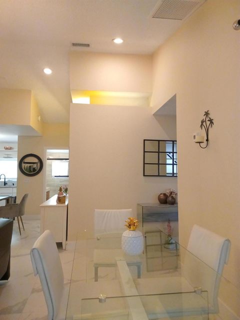 Single Family Residence in Okeechobee FL 2624 34 Avenue Ave 8.jpg